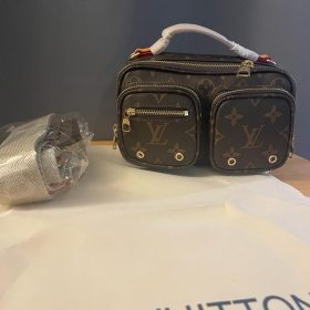 Utility Cross-Body Bag photo review